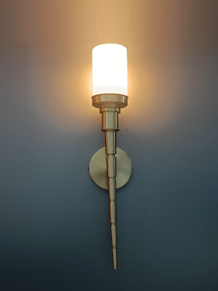 Traditional Mashal wall lamp with frosted glass