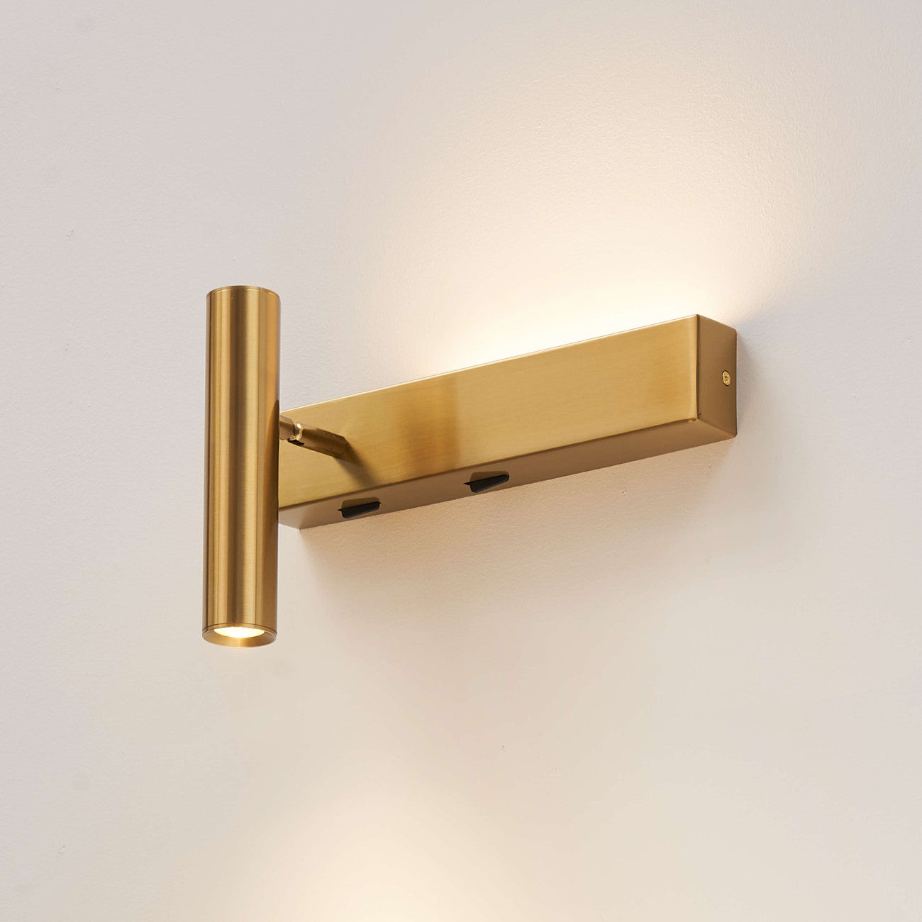 LED Bedside Reading Wall Light – Swing Arm | Bedside Wall Light for Bedrooms | Jagmag Lights
