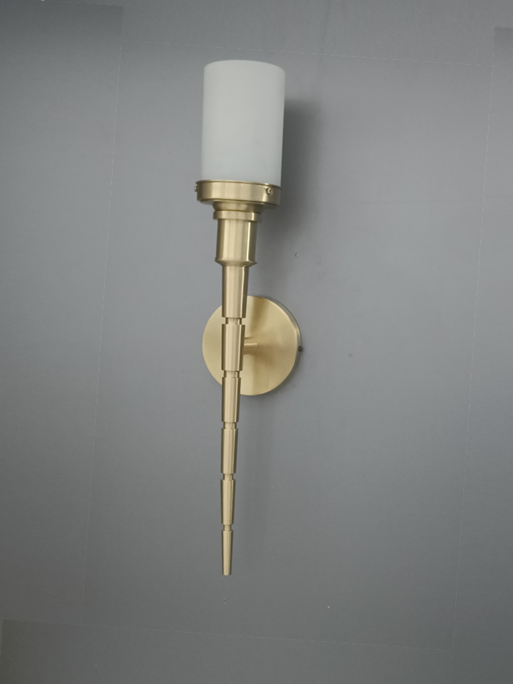 Traditional Mashal wall lamp with frosted glass