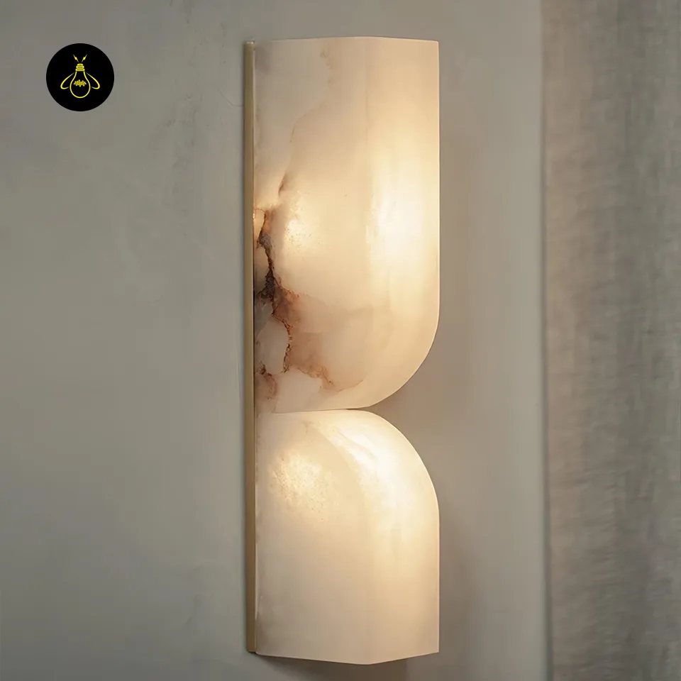 Alabaster Up and Down Wall Light – Carved Natural-Stone Sconce, 35 cm 4 Close-up of natural alabaster veining lit by the integrated LED on the up and down wall light