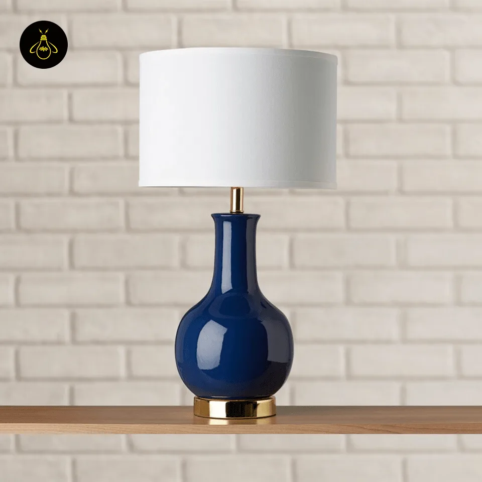 Blue and White Table Lamp – Royal-Blue Glazed Ceramic Gourd Base, 70 cm 2 Royal blue ceramic table lamp with glossy glazed gourd base against a brick wall