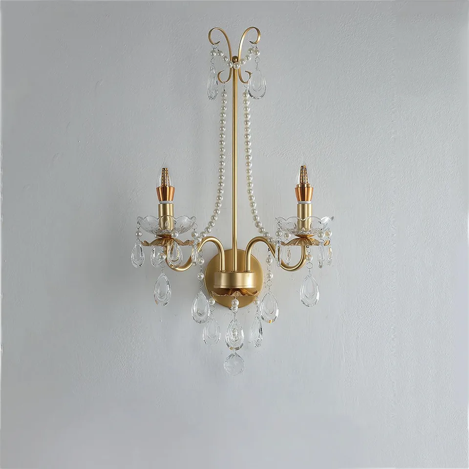 Gold Crystal Wall Sconce – 2-Light Pearl Chain French Sconce, 64 cm 2 Gold-finish metal frame of the crystal wall sconce with clear teardrop crystals