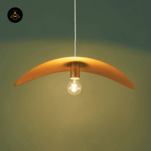 Front view of the Piuma gold curved pendant light