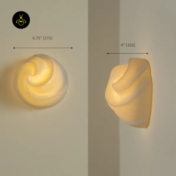 Sculptural wall light dimension drawing: 17.2 cm (6.75 in) wide, 10.2 cm (4 in) projection