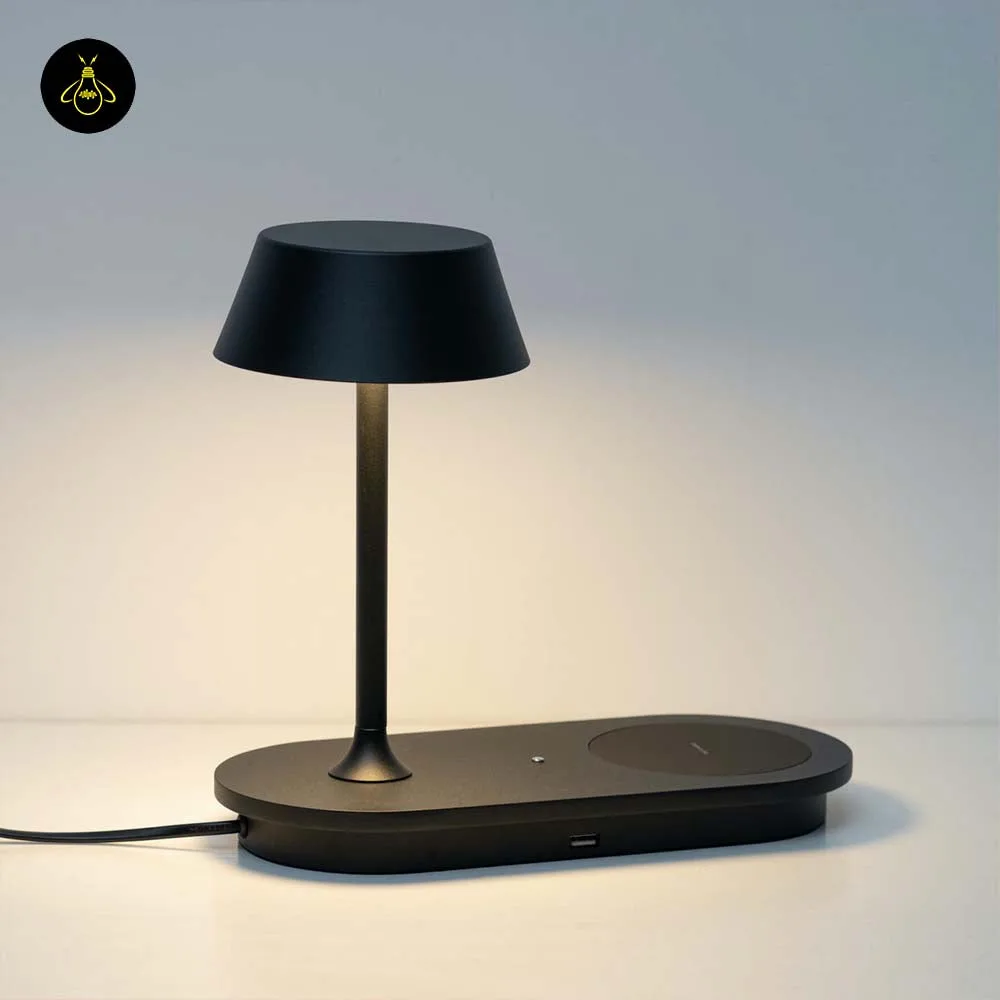 LED Table Lamp with Wireless Charging Pad – Matte Black 2 Matte black LED bedside lamp with wireless charging pad and warm light