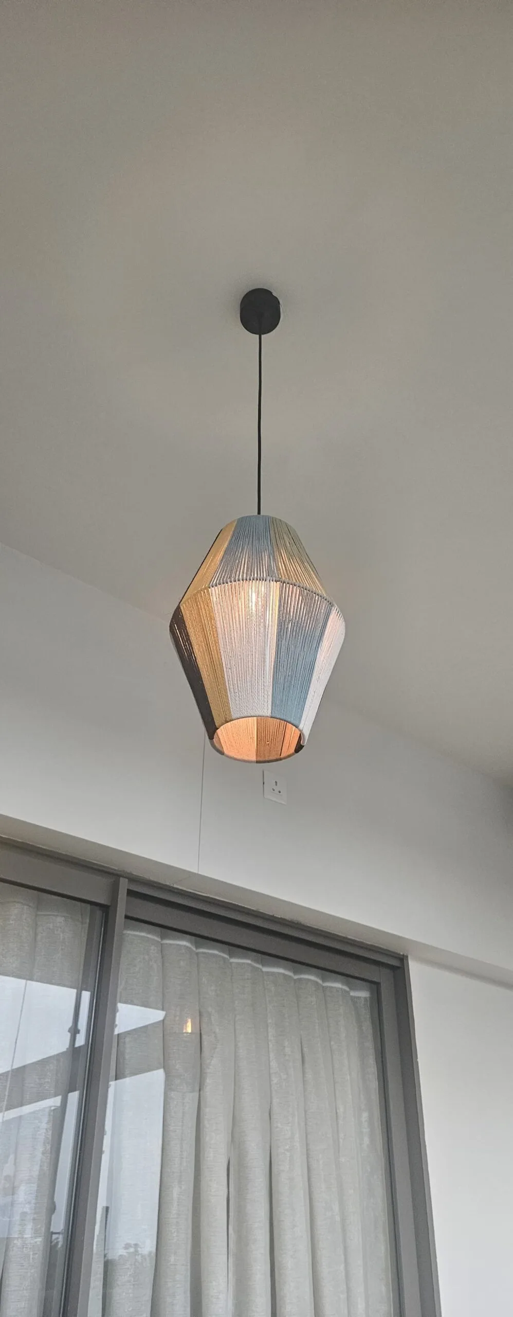 Best Metal for a Chandelier: The Quiet Choice That Makes It Last 1 Industrial metal chandelier showing exposed structural metal character