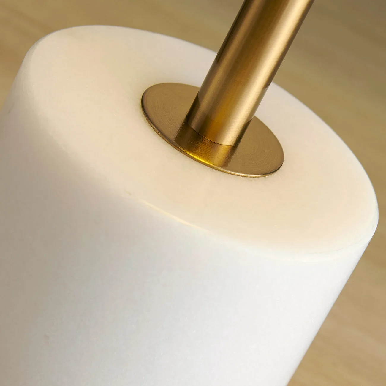 Marble Table Lamp with Opal Glass Globe – Brass Finish, 34 cm 5 Luxury marble table lamp with brass finish and opal borosilicate glass globe in a living room