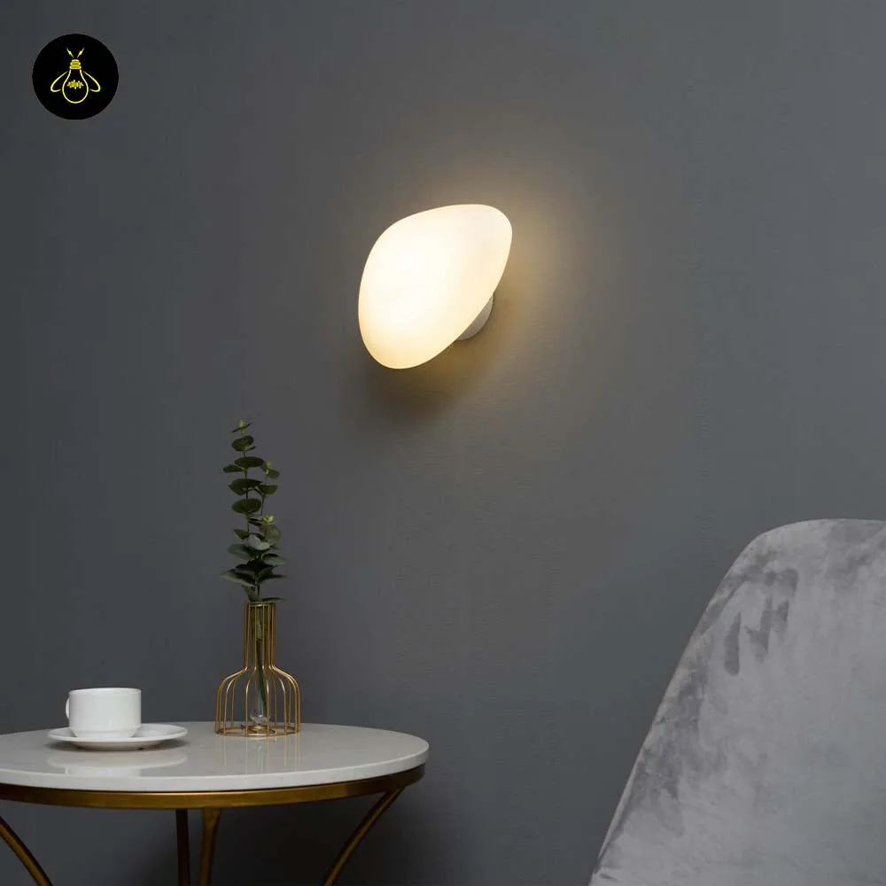 White Opaline Wall Light – Veglia 25 cm Glass Disc 17 White LED wall light with opaline glass disc and white matte finish for hallway or living room walls