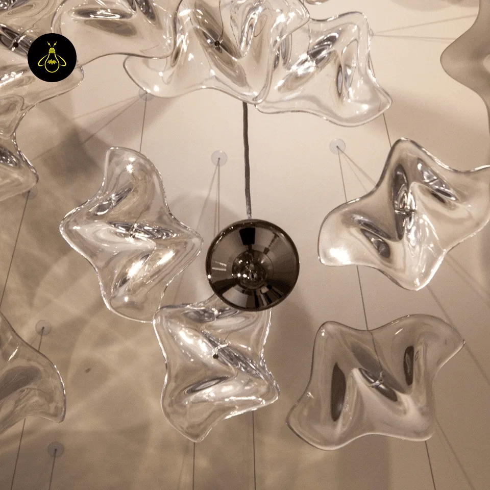 Wave Chandelier with 69 Cascading Glass Leaves – Ø75 cm Integrated LED, for Living & Dining Rooms 10 White-finish wave chandelier with cascading glass leaves for living and dining rooms