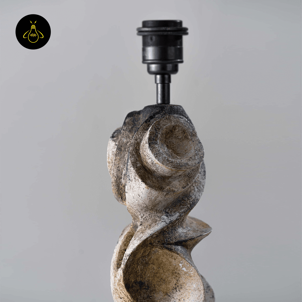 Sculptural Table Lamp – Carved Wood Base with Linen Shade, 72 cm 9 Close-up of sculptural table lamp carved wood base in distressed burnt finish