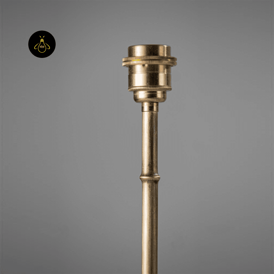 Mini Brass Table Lamp – Slim Bamboo-Stem Design, 53 cm 5 Close-up of the aged-brass E27 holder and bamboo-node stem on the Sasa mini table lamp