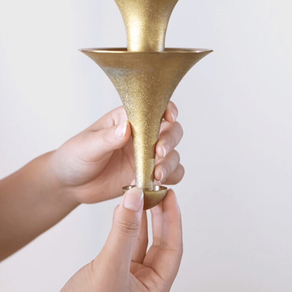 Brass Uplight Pendant Light – 300 mm Indirect LED Disc | Jagmag Lights 5 The brass finial being unscrewed by hand to open the downward aperture